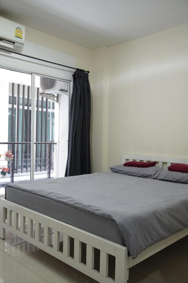 Bedbox Guesthouse And Hostel Patong Exteriör bild