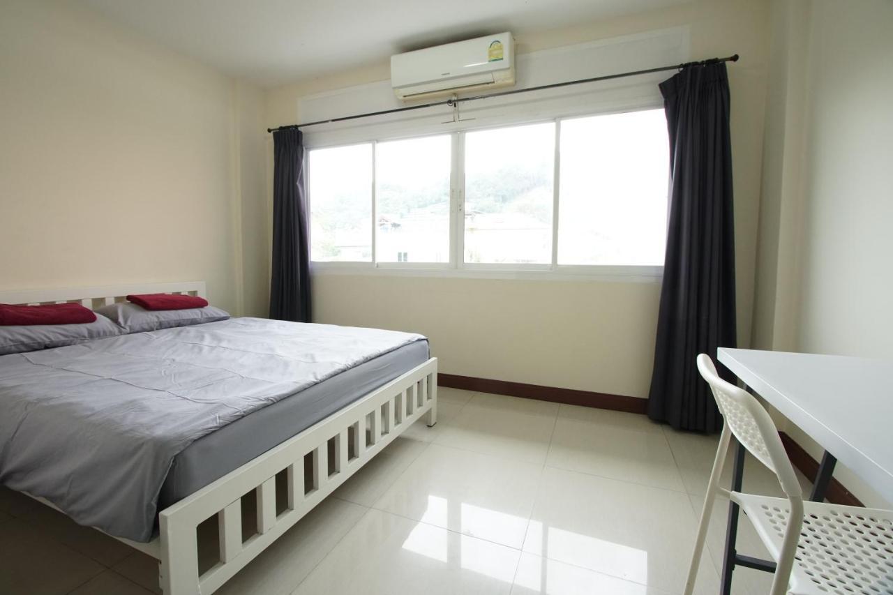 Bedbox Guesthouse And Hostel Patong Exteriör bild