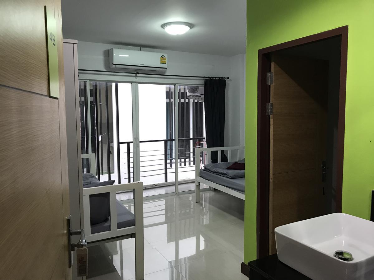 Bedbox Guesthouse And Hostel Patong Exteriör bild